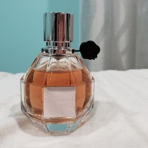 Viktor & Rolf Flowerbomb Eau de Parfum Spray